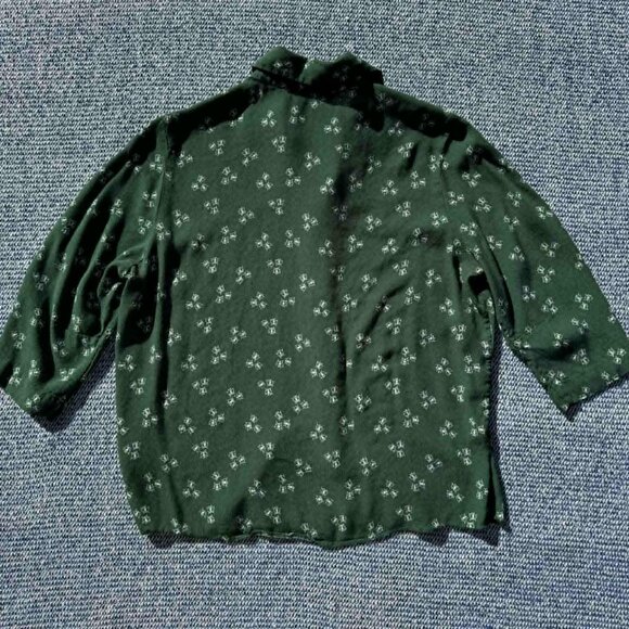 & Other Stories Stockholm Atelier Green Butterfly Print Rayon Button-Up Shirt US - Picture 3 of 6